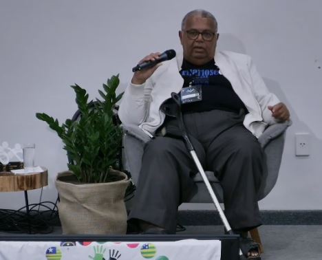 Edson José Pereira da Silva durante sua fala no VI Simpósio Brasileiro de Doenças Negligenciadas
