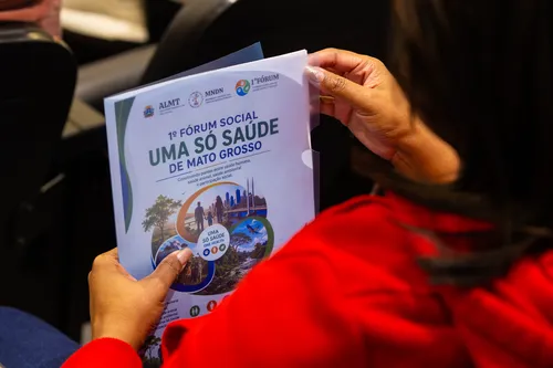 Mesa de abertura do 1º Fórum Mato-Grossense de Uma Só Saúde, na Assembleia Legislativa de Mato Grosso