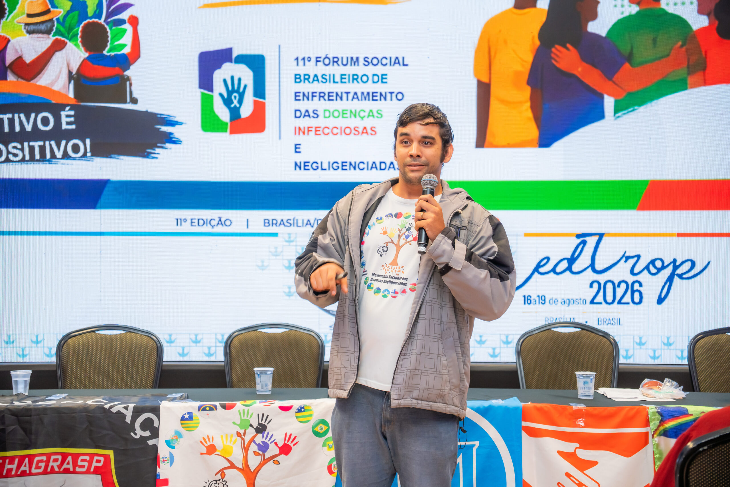 Mesa de abertura do 2º dia, presencial, do 11º Fórum Social Brasileiro, em Brasília