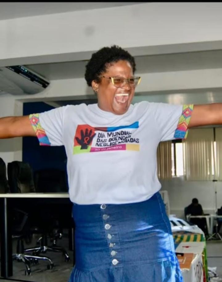 Maurinéia Roseno de Vasconcelos, da Região Metropolitana do Recife, durante o vídeo em que relata a suspensão da entrega de sua prótese pelo SUS