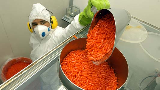 Eloan Pinheiro e a Soberania Farmacêutica: Por Que o Brasil Ainda Importa US$ 14,2 Bi em Remédios